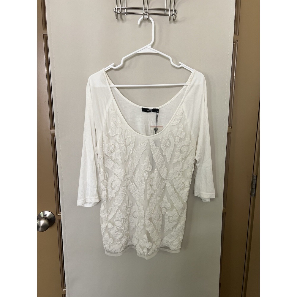 Buckle White Embroidered Blouse